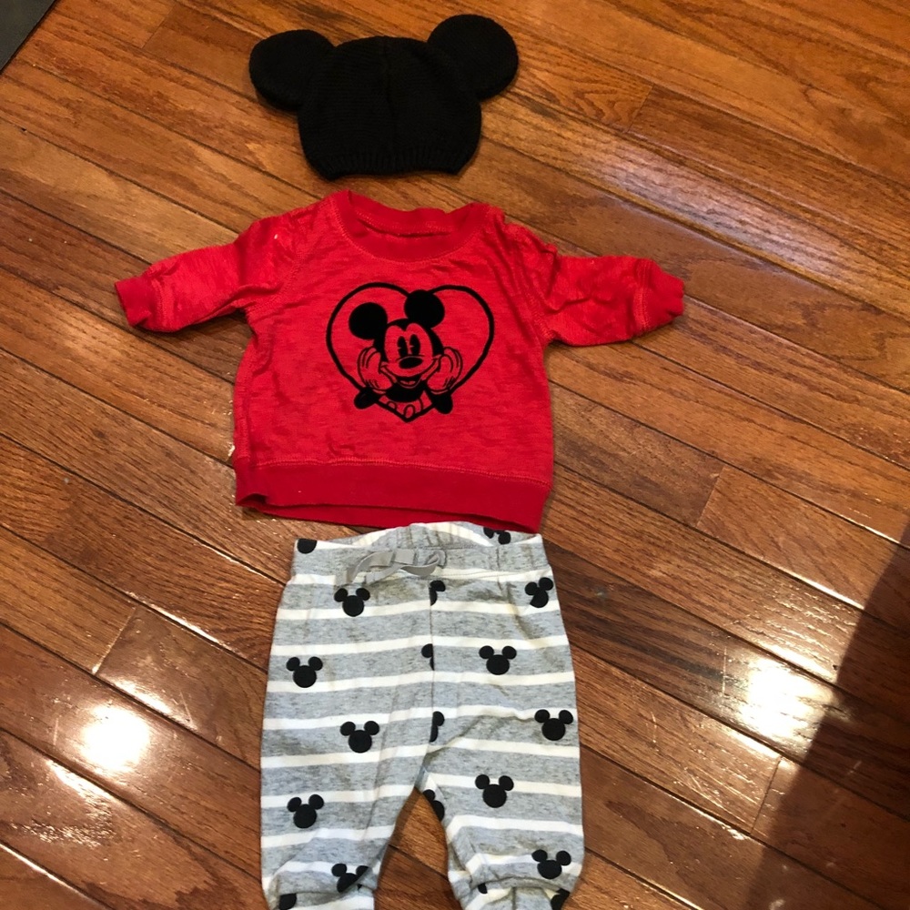 Baby boy set from gap kids- 0-3 months